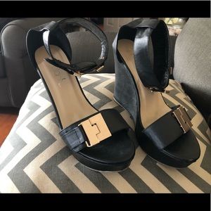 Betani Wedges
